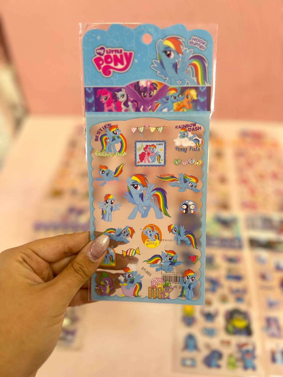 استیکر شیشه‌ای فانتزی طرح پونی