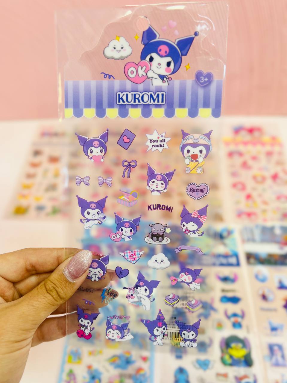 استیکر شیشه‌ای فانتزی طرح کرومی