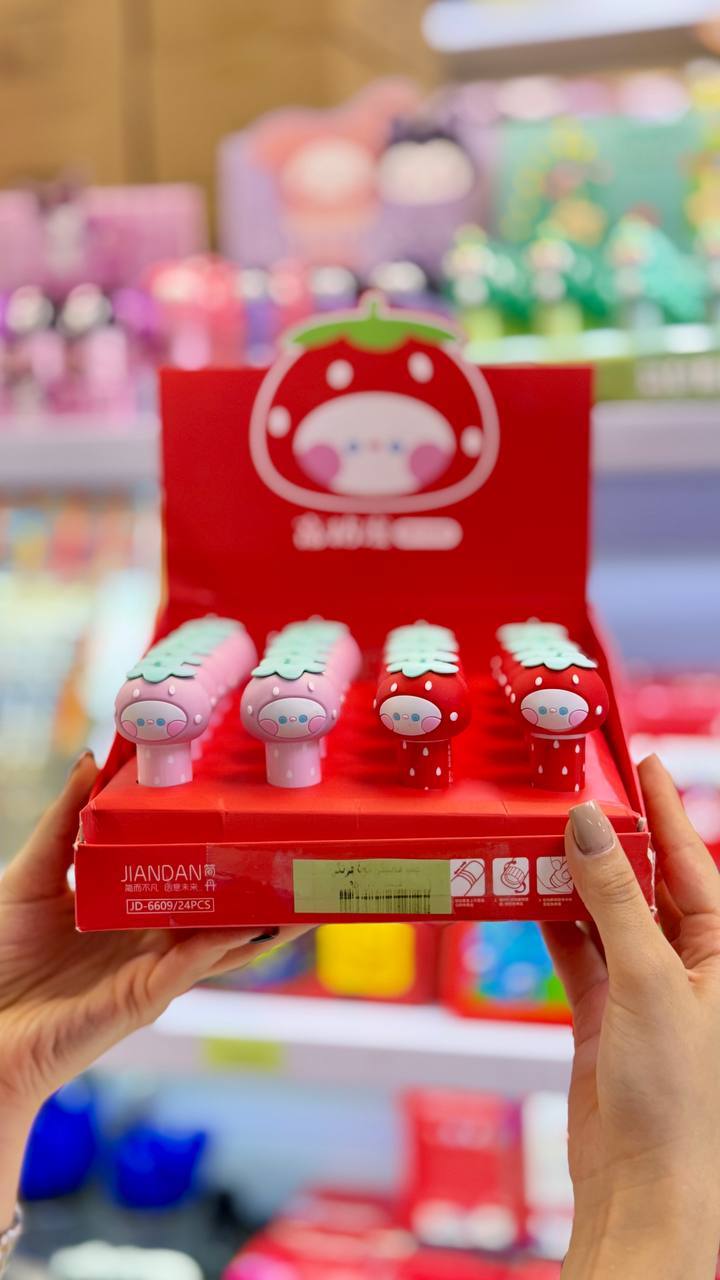 ✨ چسب ماتیکی سر سیلیکونی فانتزی طرح توت فرنگی